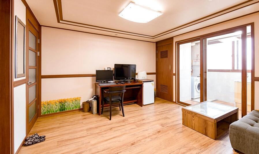 Hillstay Residence Hotel Gumi Exterior photo